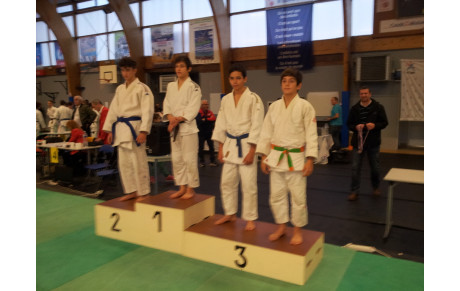 1ère compétition et 1ère médaille Bravo Ewan